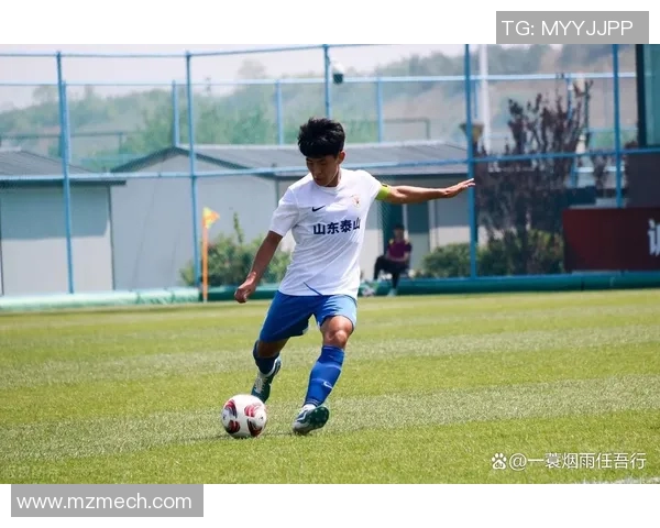 足球网红力荐足球明星背后的故事与精彩瞬间分享